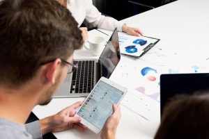 Pourquoi une entreprise a besoin d'une veille technologique (et comment faire)? veille technologique